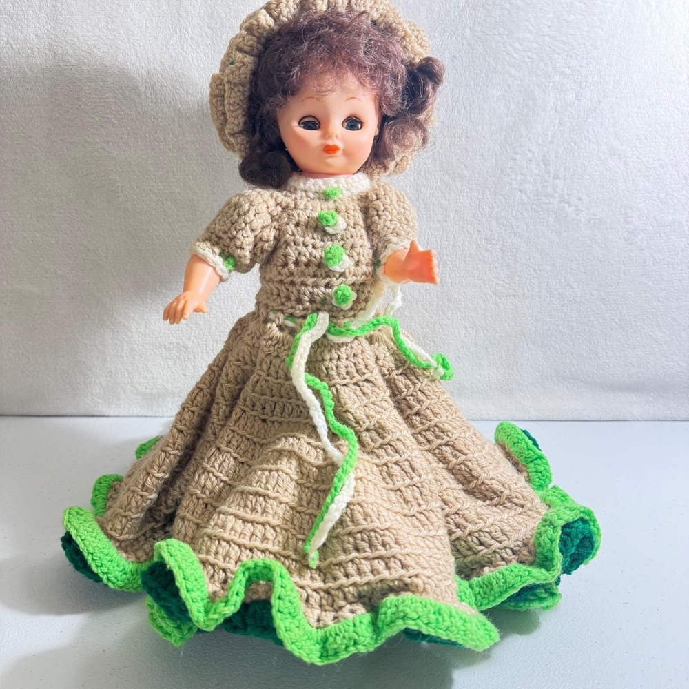 Vintage Crochet Toilet Paper Cover Doll Tan Green Ruffled Dress Sun Hat‎ 13 Inch